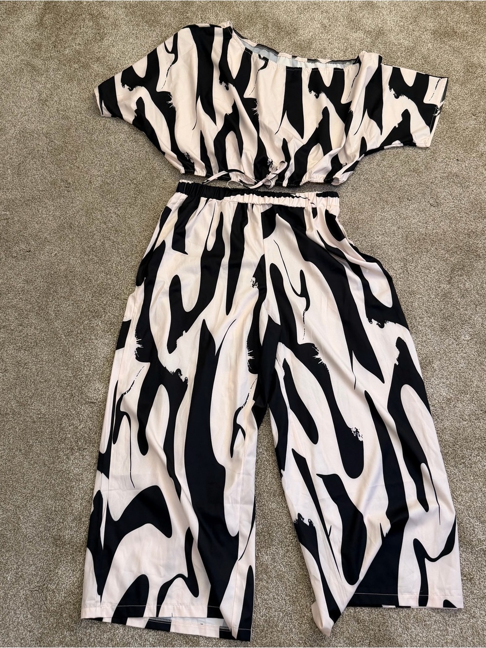 SHEIN Black & Cream Abstract Two-Piece Jumpsuit Set